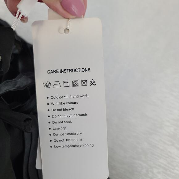 Black satin formal prom Ball gown strapless sweetheart top SZ 4 Goth wedding - Picture 10 of 13